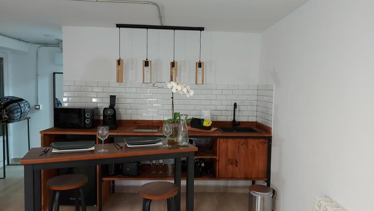 Lovely Home, Cozy Corner In El Bosque, Madrid. Villaviciosa de Odon Luaran gambar